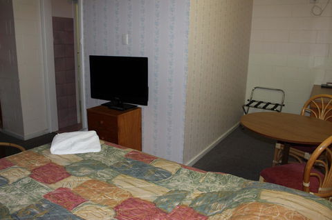Island Motel Kingscote - South Australia Travel 13