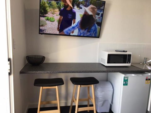 Port Lincoln Shark Apartment 2 - South Australia Travel 15