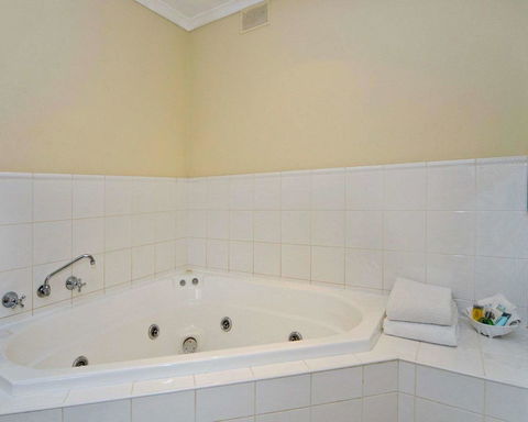 Comfort Inn Victor Harbor - South Australia Travel 6