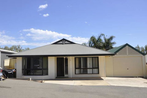 The Club House - South Australia Travel 4