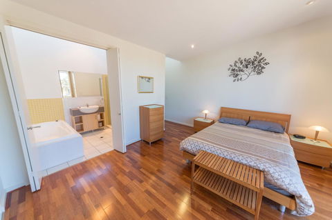 South Shores Villa 52 - South Australia Travel 17