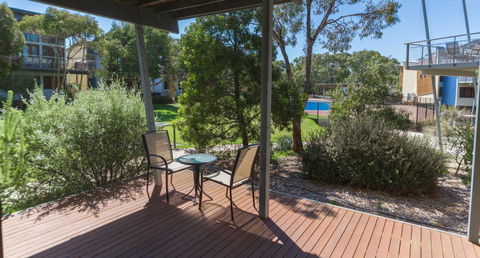 South Shores Villa 52 - South Australia Travel 13