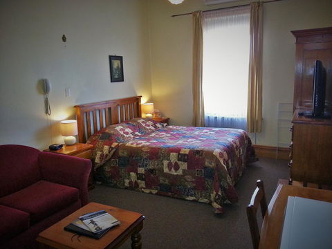 Sonbern Lodge Motel - South Australia Travel 5