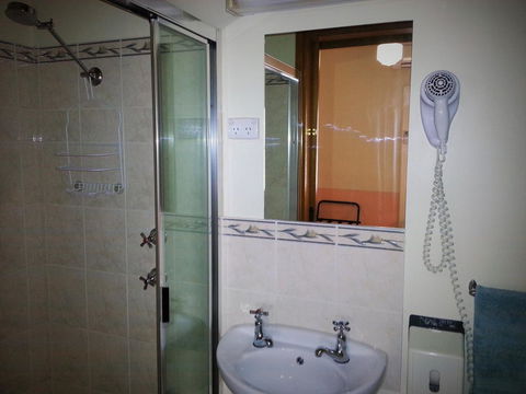 Sonbern Lodge Motel - South Australia Travel 16