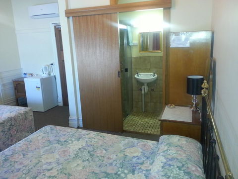 Sonbern Lodge Motel - South Australia Travel 32