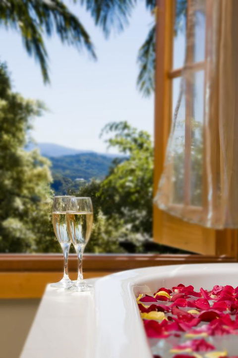 SummerHills Retreat Byron Bay - South Australia Travel 6