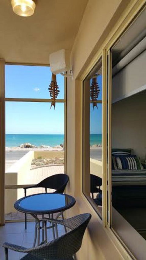 Acaill Accommodation Esplanade Living Self Check-In Self Check-Out - South Australia Travel 18