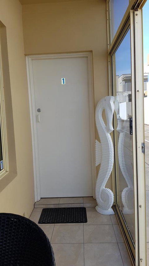Acaill Accommodation Esplanade Living Self Check-In Self Check-Out - South Australia Travel 42