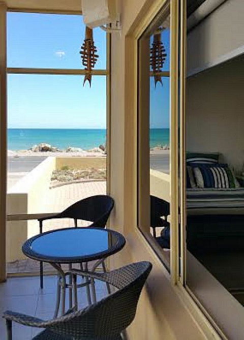 Acaill Accommodation Esplanade Living Self Check-In Self Check-Out - South Australia Travel 38