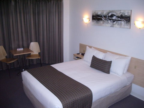 Aviators Lodge - South Australia Travel 38