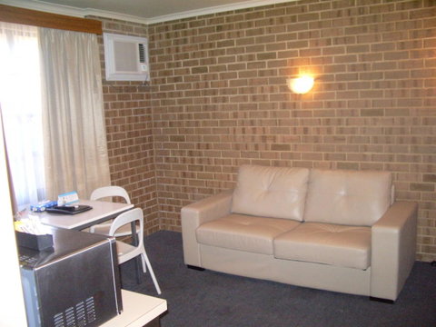 Aviators Lodge - South Australia Travel 25