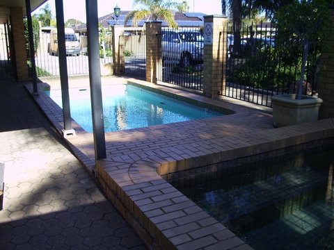 Aviators Lodge - South Australia Travel 41