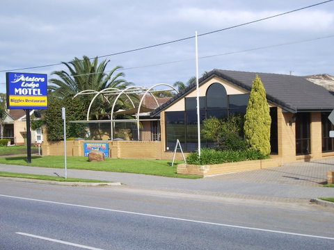 Aviators Lodge - South Australia Travel 13
