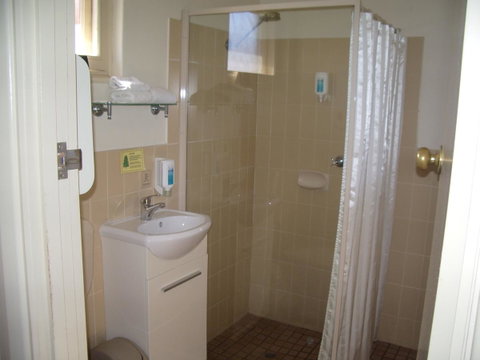 Aviators Lodge - South Australia Travel 22