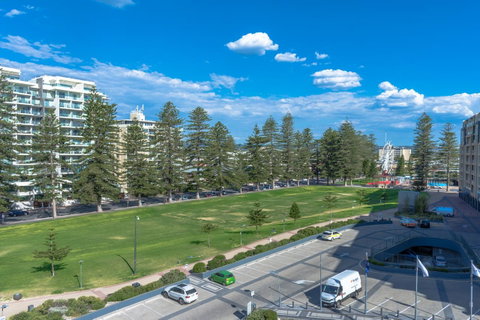Lights Landing Penthouse - South Australia Travel 17