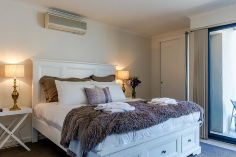Lights Landing Penthouse - South Australia Travel 10