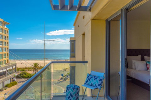 Lights Landing Penthouse - South Australia Travel 14
