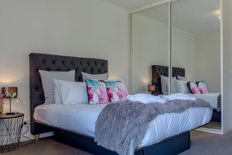 Lights Landing Penthouse - South Australia Travel 15