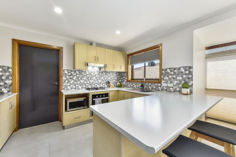 City Four Apartment - South Australia Travel 1