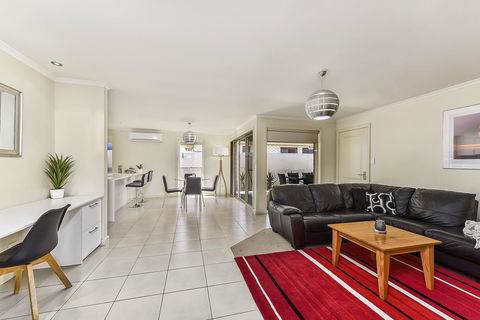 City Fringe Apartment - South Australia Travel 0
