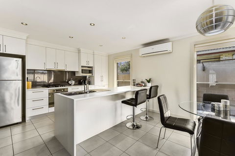 City Fringe Apartment - South Australia Travel 9