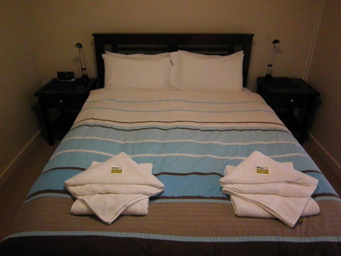 Marco Polo Apartments - South Australia Travel 4