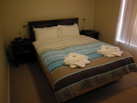 Marco Polo Apartments - South Australia Travel 5