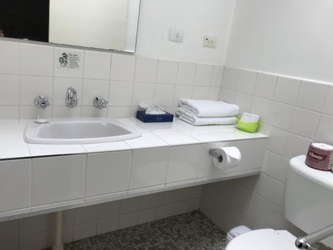 Frewville Motor Inn - South Australia Travel 8