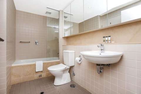 Pier Oceanview Apartment - South Australia Travel 16