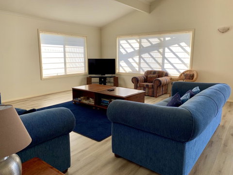 Emu Bay Lodge - South Australia Travel 5