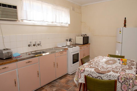 Kimba Units - South Australia Travel 20