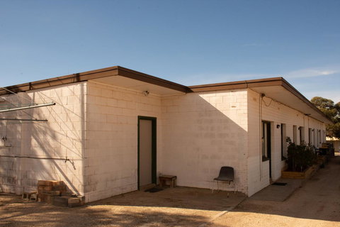 Kimba Units - South Australia Travel 18