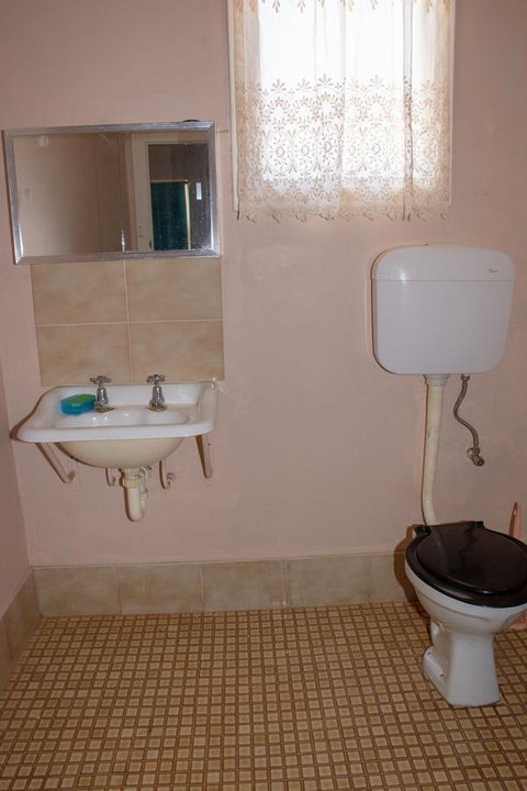 Kimba Units - South Australia Travel 3