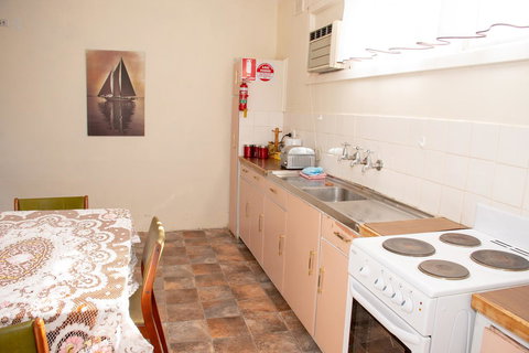 Kimba Units - South Australia Travel 15