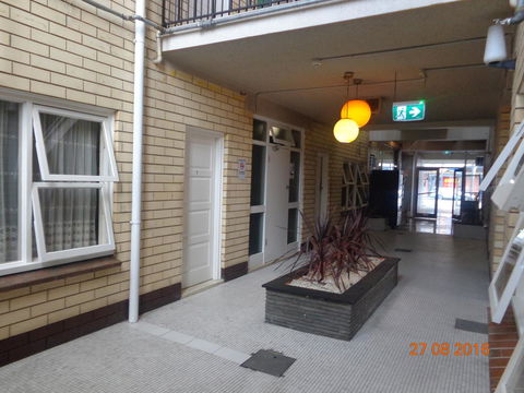 Adelaide Backpackers And Travellers Inn - South Australia Travel 17