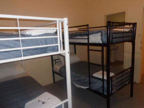 Adelaide Backpackers And Travellers Inn - South Australia Travel 8