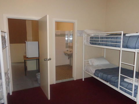 Adelaide Backpackers And Travellers Inn - South Australia Travel 4