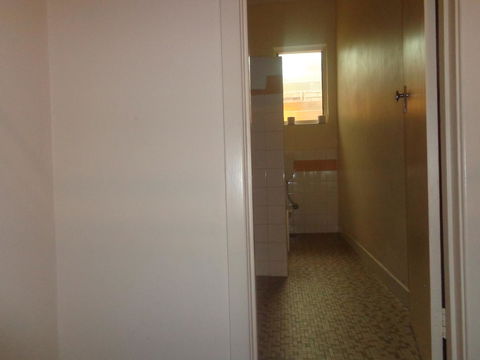 Adelaide Backpackers And Travellers Inn - South Australia Travel 37