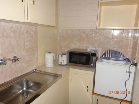 Adelaide Backpackers And Travellers Inn - South Australia Travel 26