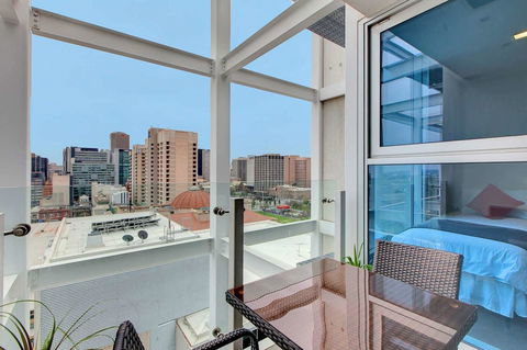 Executive Suite, Incredible Views Of City - South Australia Travel 4