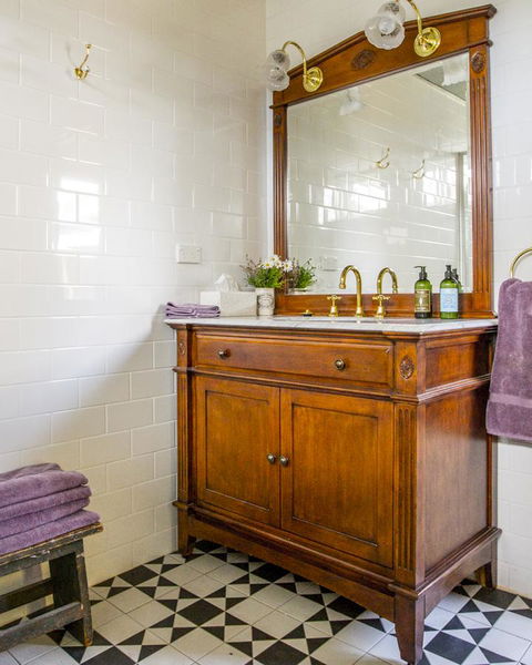 Grand Cru Estate Homestead - South Australia Travel 4