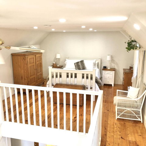 Aldgate Creek Cottage Bed And Breakfast - South Australia Travel 1