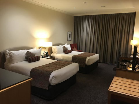 Duxton Hotel Perth - South Australia Travel 8