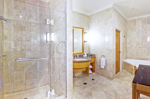 Duxton Hotel Perth - South Australia Travel 3