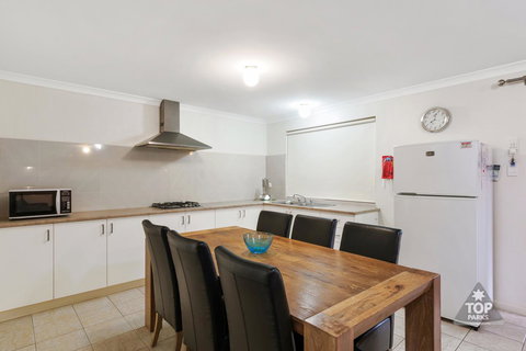 Margaret River Tourist Park - South Australia Travel 7