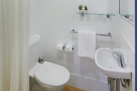 Ibis Budget Perth Airport - South Australia Travel 8