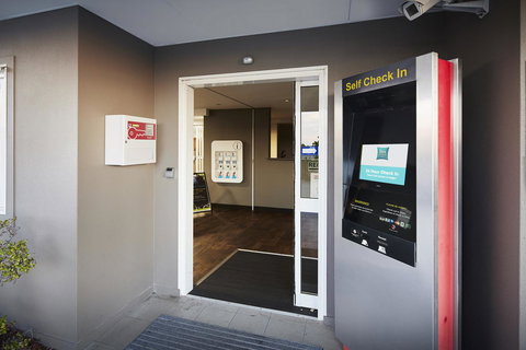 Ibis Budget Perth Airport - South Australia Travel 5