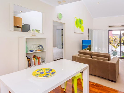 Home Apartment - Perth City Centre - Free WiFi - South Australia Travel 6