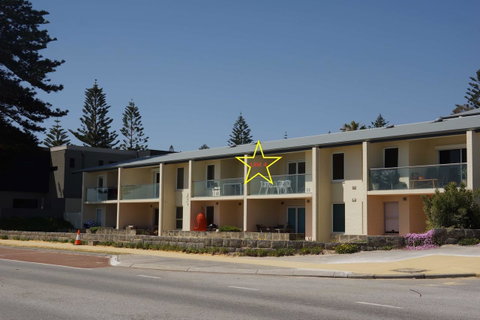 Cottesloe Beachfront Ocean View Apartment - South Australia Travel 1