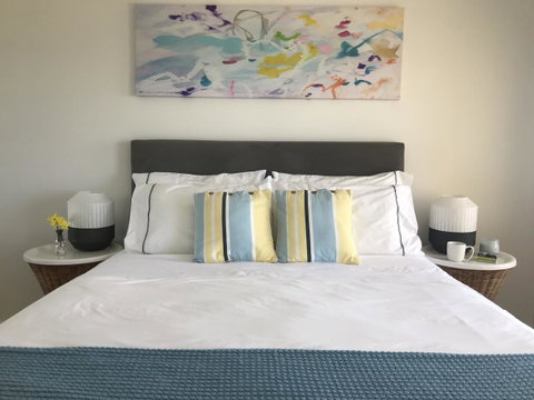 Cottesloe Beachfront Ocean View Apartment - South Australia Travel 3